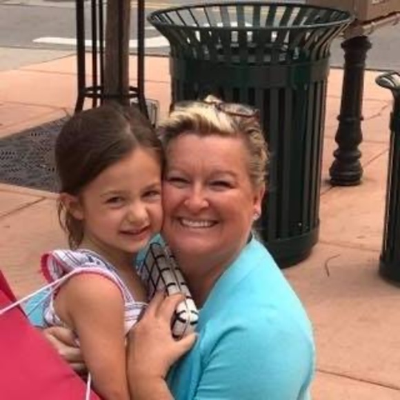 Meet your Posher, Lillie - Picture 1 of 1